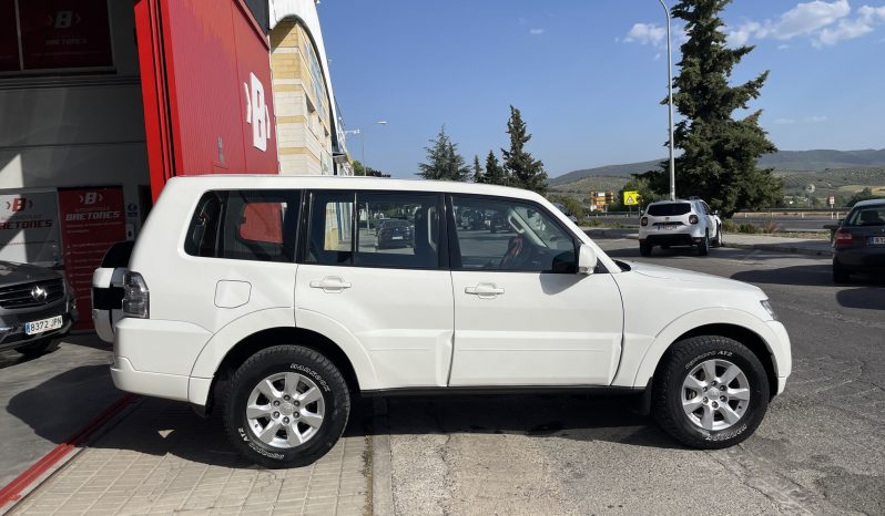 MITSUBISHI  MONTERO completo