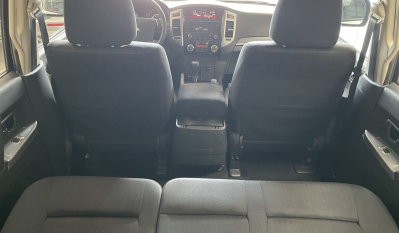 MITSUBISHI  MONTERO completo