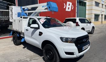 FORD  RANGER    CON   CESTA completo