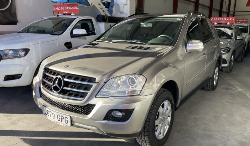 MERCEDES – BENZ    CLASE  M completo