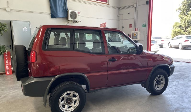 NISSAN  TERRANO  II completo