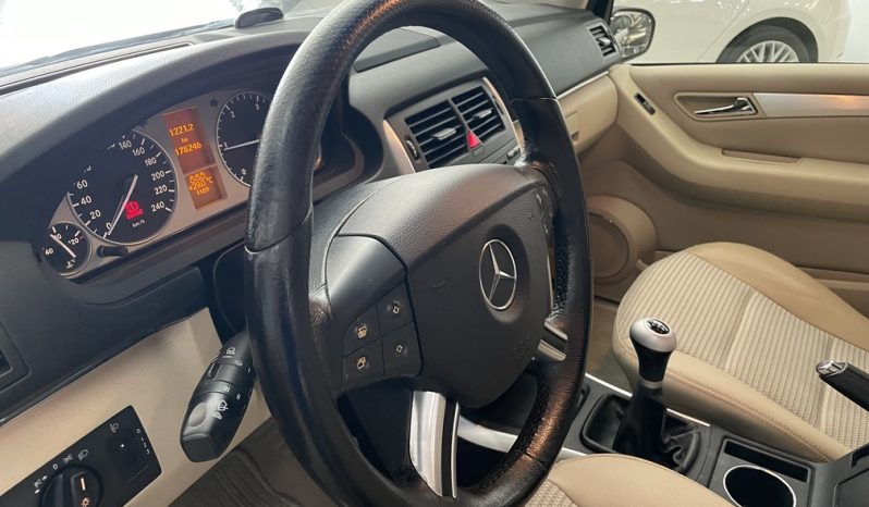 MERCEDES   BENZ completo