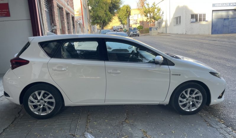 TOYOTA  AURIS  HIBRIDO completo