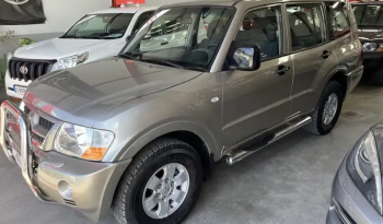 MITSUBISHI  MONTERO 7 PLAZAS completo