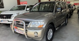 MITSUBISHI  MONTERO 7 PLAZAS