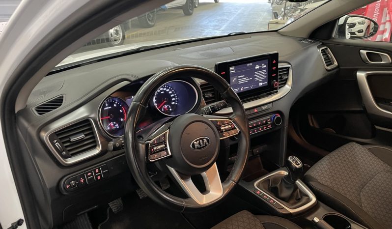 KIA  CEE´D  HIBRIDO completo