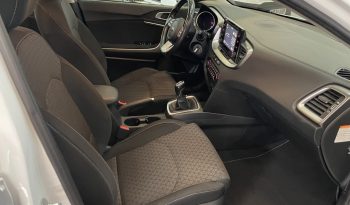 KIA  CEE´D  HIBRIDO completo