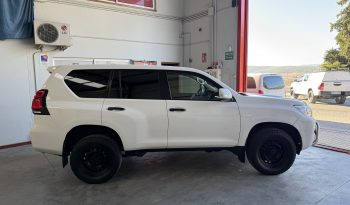 TOYOTA  LAND-CRUISER  GX completo