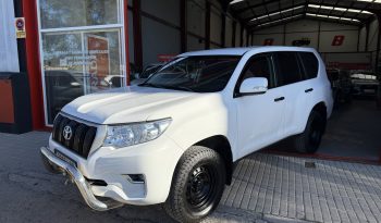 TOYOTA  LAND-CRUISER  GX completo