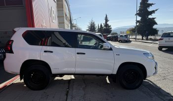 TOYOTA    LAND-CRUISER completo