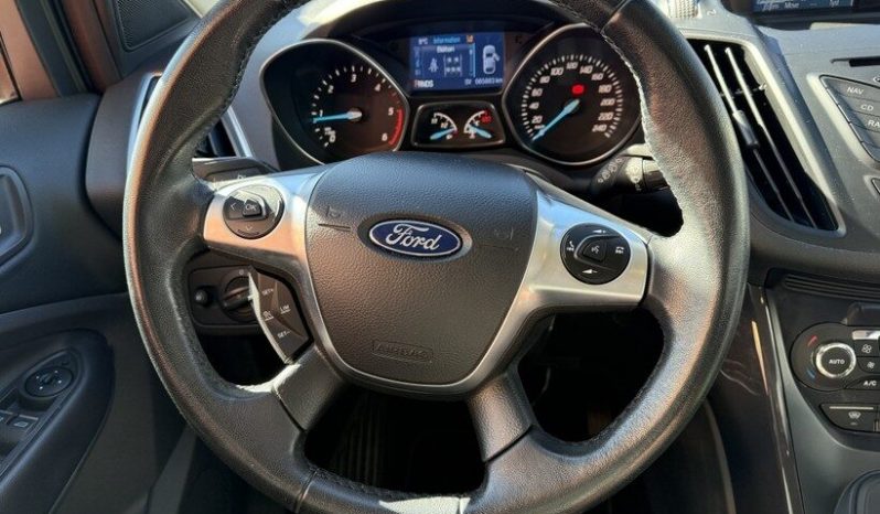 FORD  KUGA completo