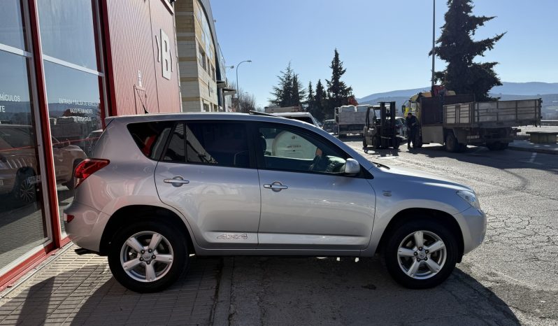 TOYOTA   RAV-4 completo