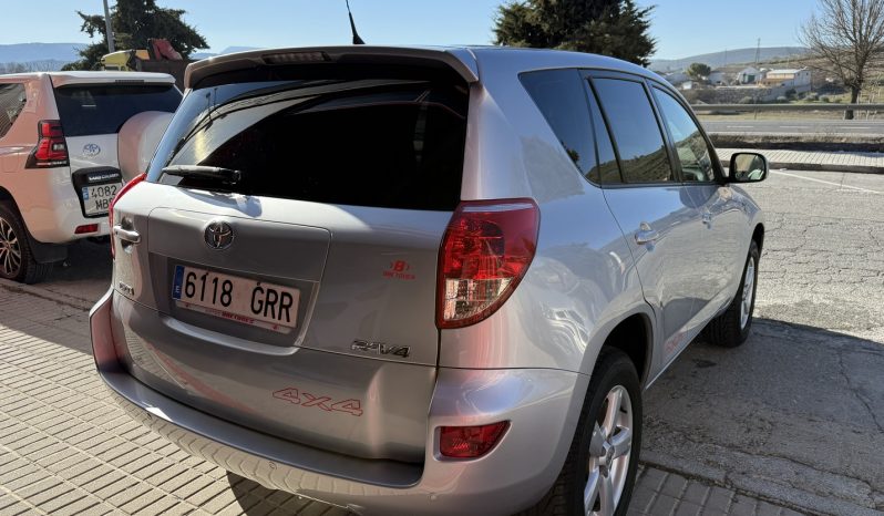 TOYOTA   RAV-4 completo